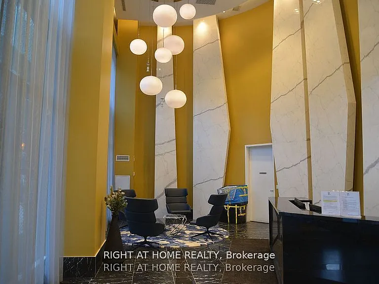 135 Lower Sherbourne St #316 — Photo 2