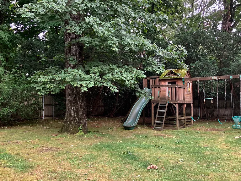 20 Springdale Rd — Photo 10