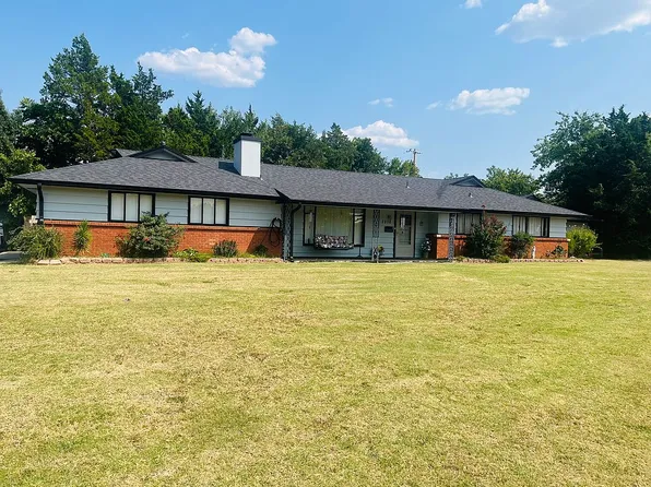 2808 Bella Vista Dr, Midwest City, OK 73110