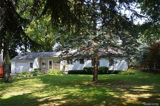 1st image of 3432 Lexington Dr