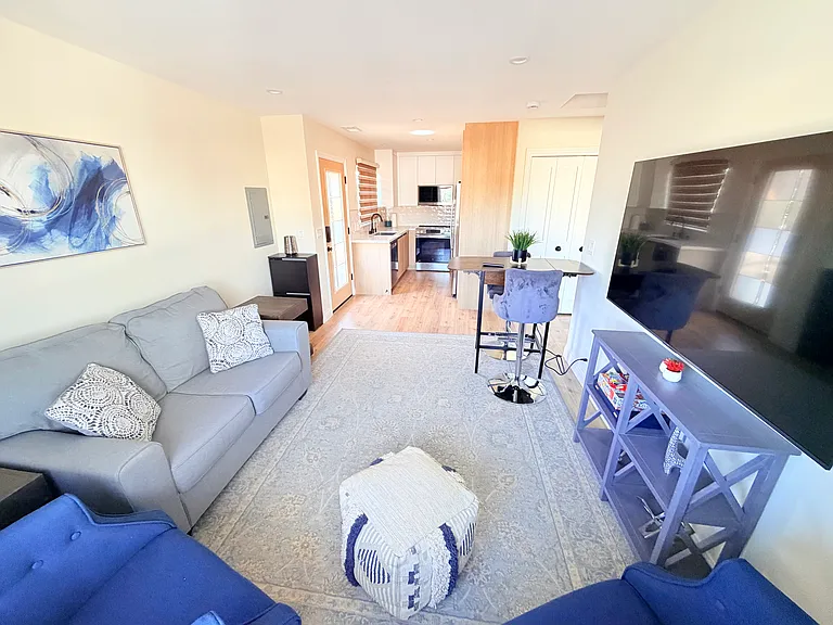 1695 Andalusia Way #1695 — Photo 9