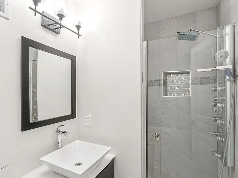 224 S St NE #2 — Photo 23