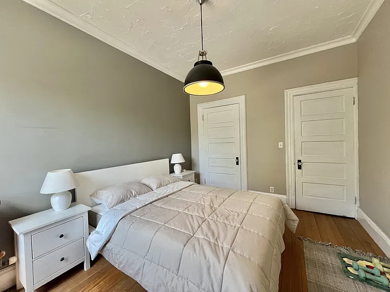 1060 Beacon St #6 — Photo 8