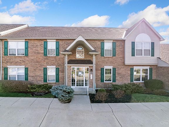 2nd image of 8760 Carrousel Park Circle