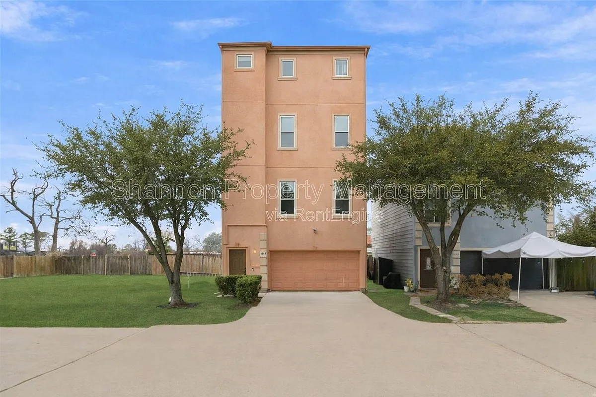 Building Photo - 408 Eichwurzel Ln #D