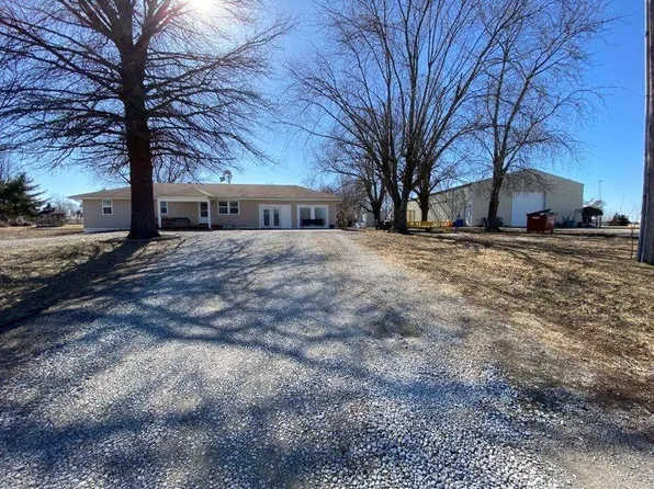 33663 N Reynolds Rd, Rayville, MO 64084
