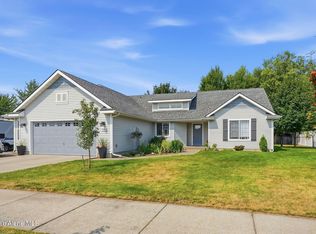8227 N Brookside Dr, Hayden Lake, ID 83835