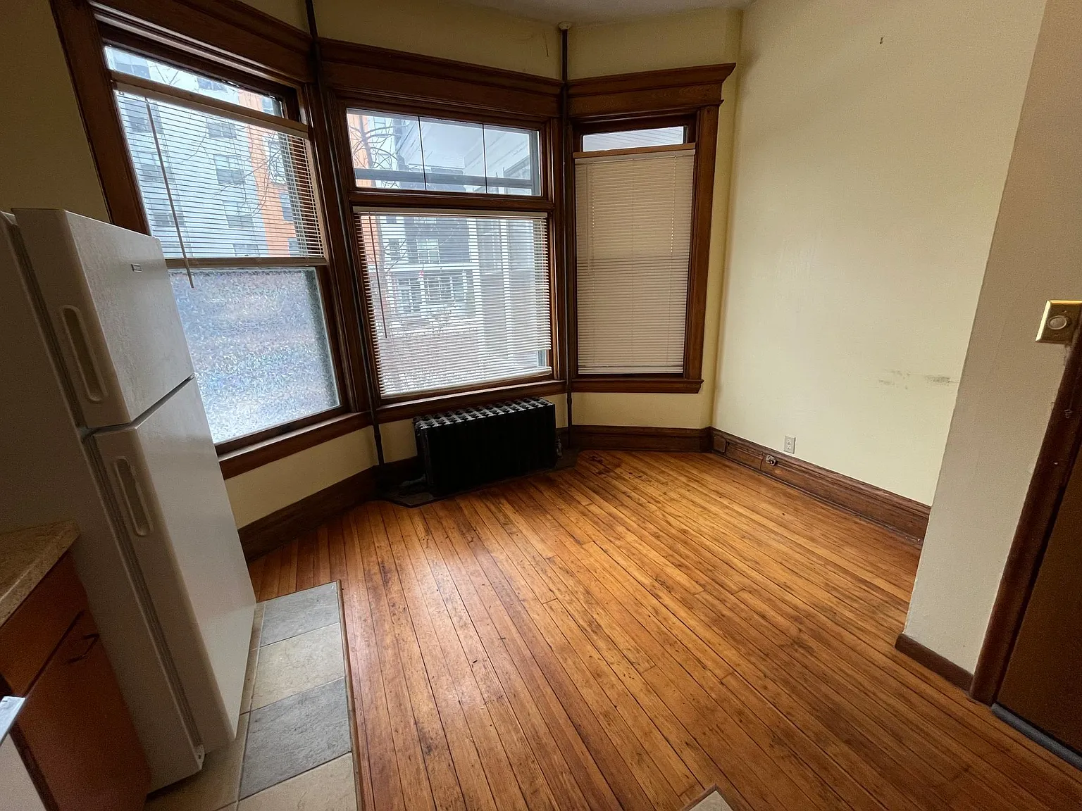 1005 University Ave SE — Photo 2