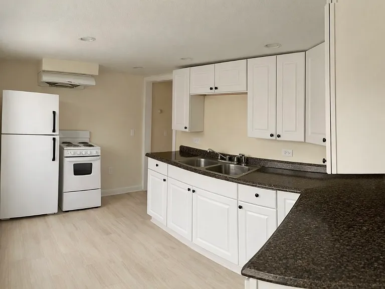 21 W Coit St #3 — Photo 2