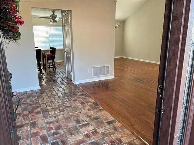 230 Cross Gates Blvd — Photo 2