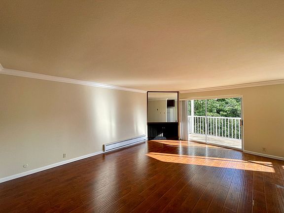 3rd image of 1535 Chestnut St #105