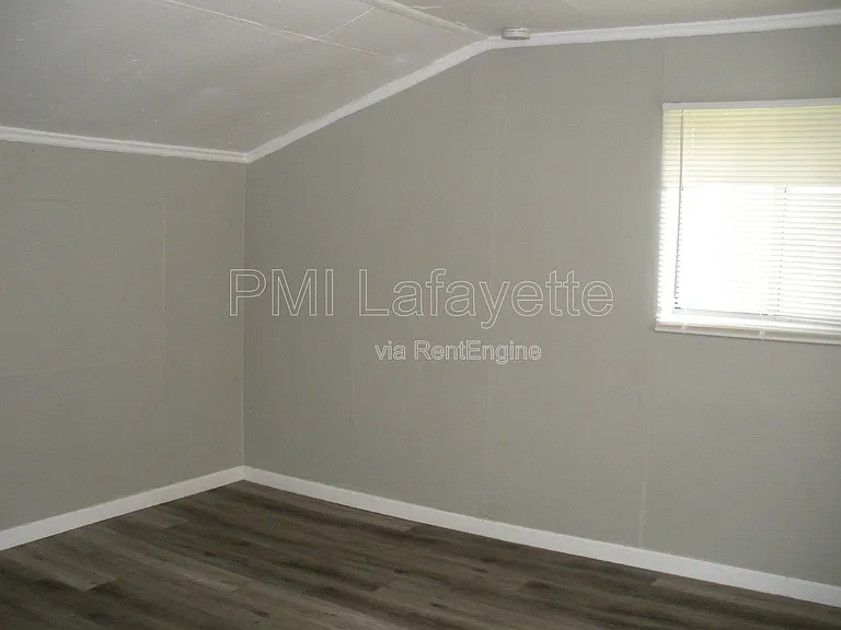 1724 Charles St — Photo 3