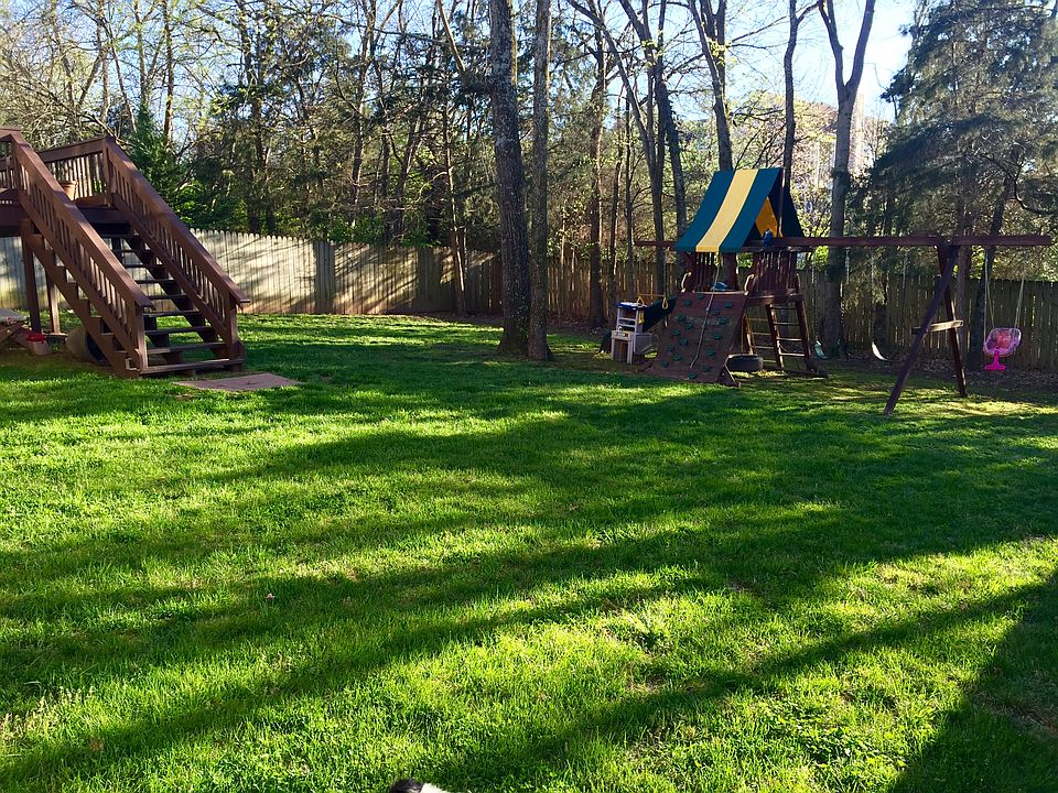 Large flat private backyard