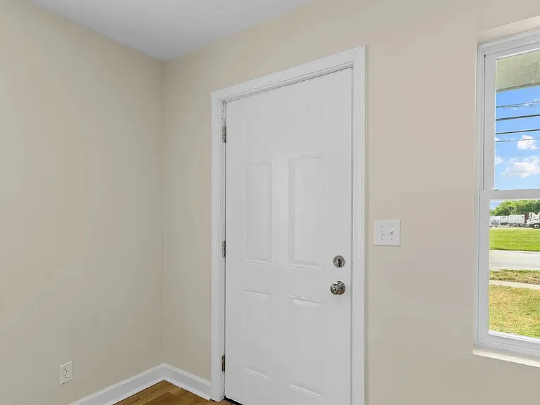 3515 Bells Ln — Photo 8
