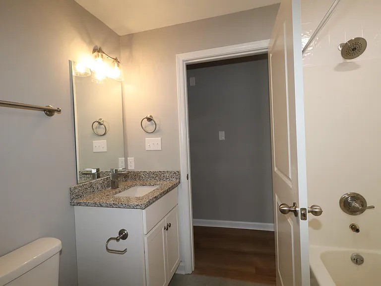115 Lynwood Dr — Photo 8