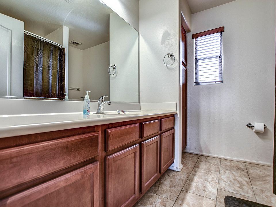 1st image of 40850 W Robbins Dr