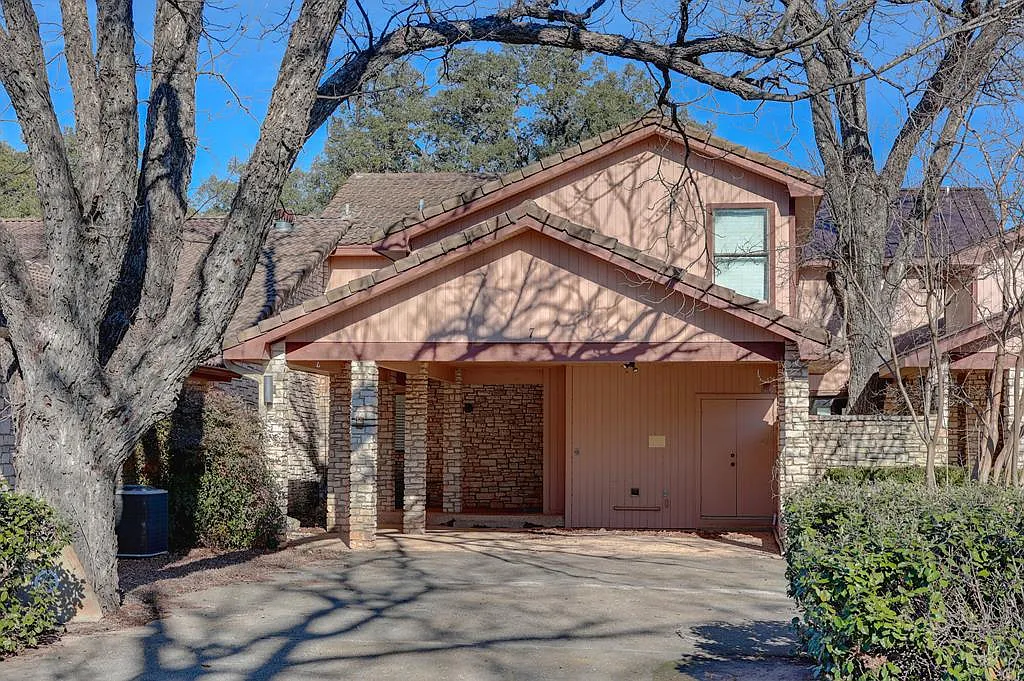 2 bed, 3.0 bath, 1590 sqft, $1,875 — Photo 1