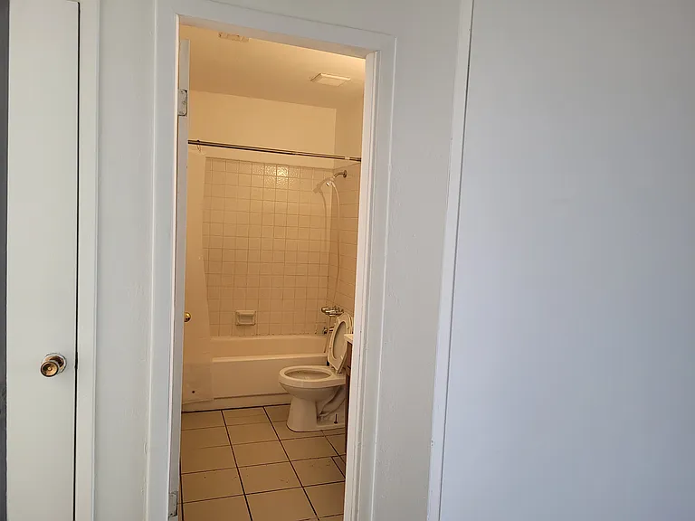 2519 S Parkcrest Dr #4 — Photo 17