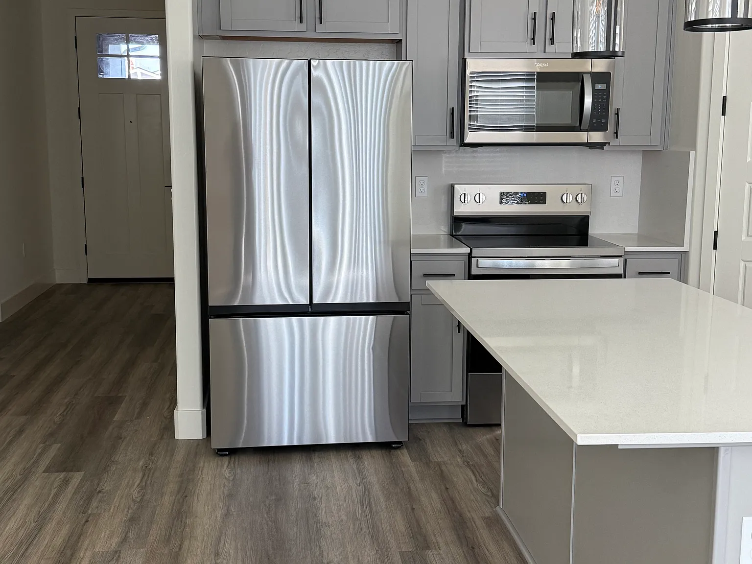 4 bed, 1509 sqft, $2,450 — Photo 3