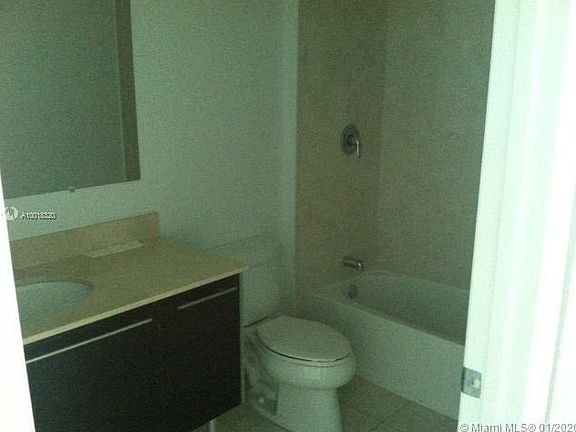 5th image of 1900 N Bayshore Dr APT 3103