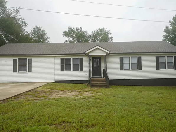 624 Lakeview Dr S, Marshall, TX 75672