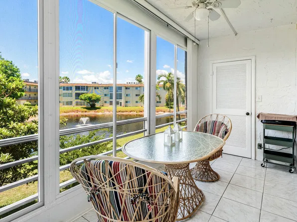 721 Lori Drive #208, Palm Springs, FL 33461