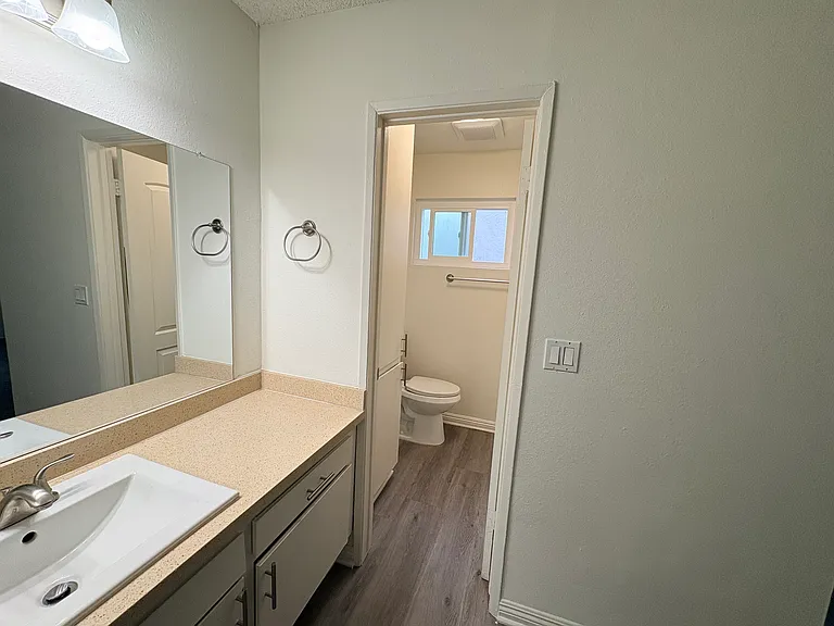 Sea Cliff Terrace — Photo 11