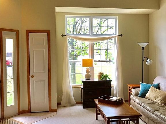 3rd image of 32 Abbington Dr NW