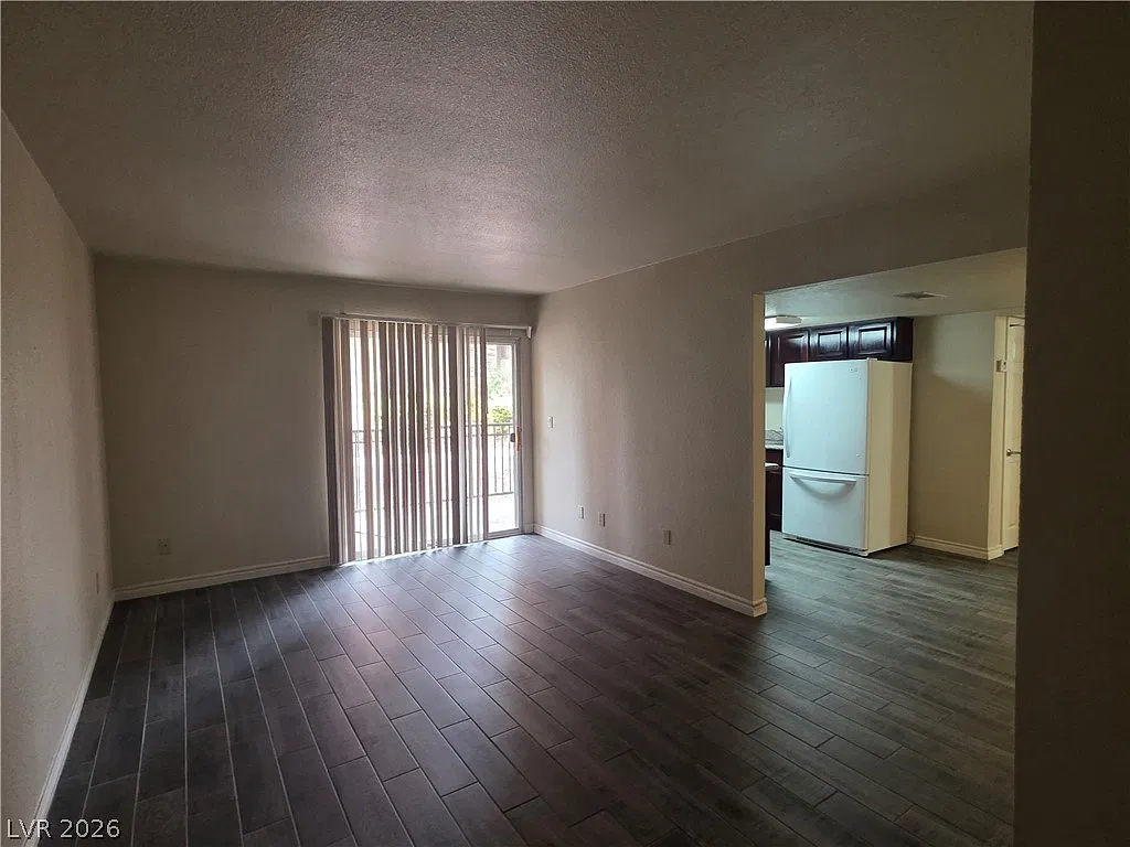 1 bed, 1.0 bath, 700 sqft, $1,020 — Photo 2
