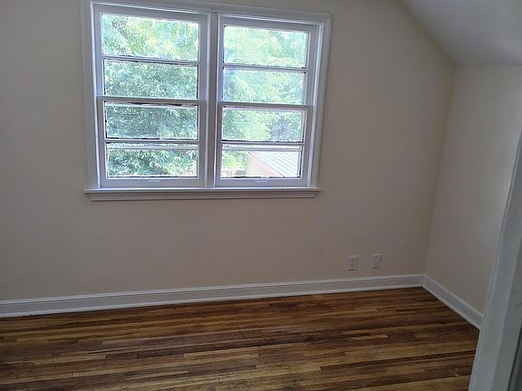 4th image of 3221 Minnehaha Ave