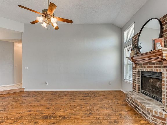 5th image of 15013 Rick Rd