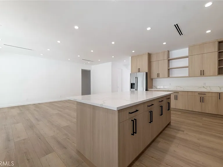 4316 Topanga Canyon Blvd — Photo 11