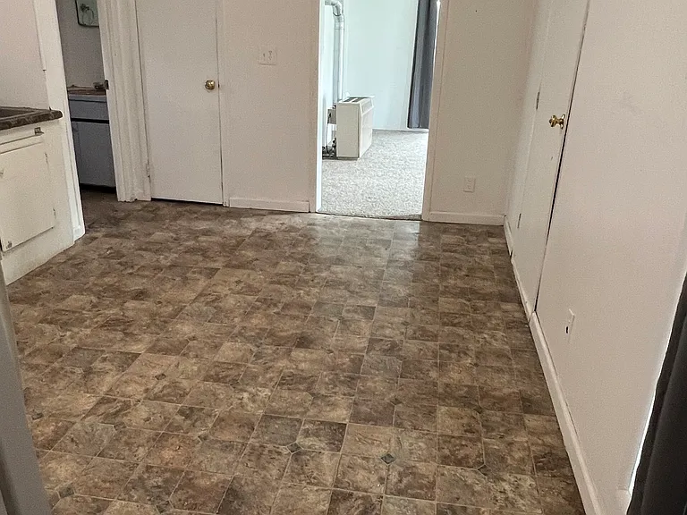 223 E Dayton St #2 — Photo 4