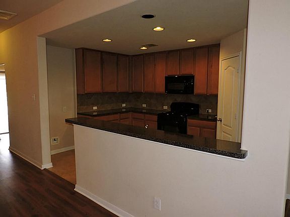 5th image of 22403 Stamford Brook Ct