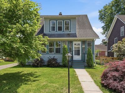 24 Thomas Ave, Holyoke, MA, 01040