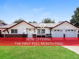 945 Dee Ln, Bedford, TX 76022