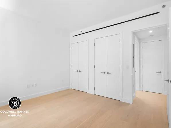 215 West 28th Street image 5 of 6