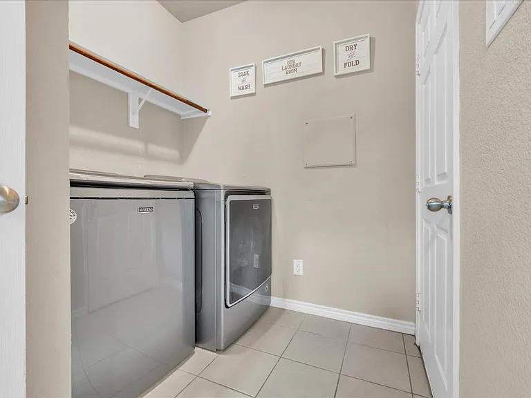 1820 Christopher Creek Dr — Photo 30