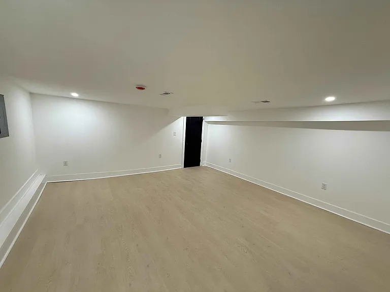 1012 W Lanvale St #1 — Photo 17
