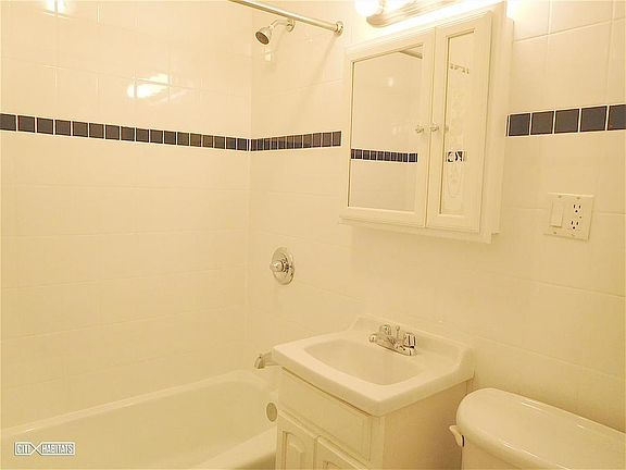 5th image of 204 W 106th St APT 35