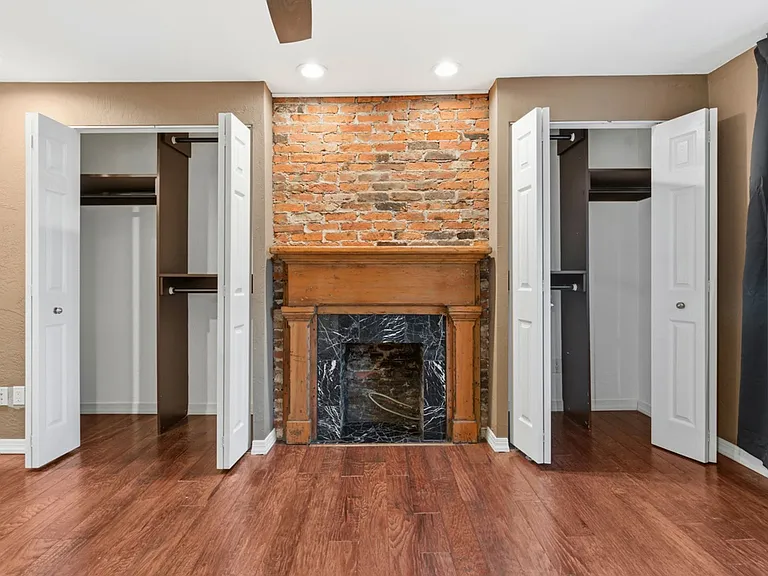 3220 Mary St — Photo 31