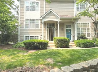 922 S Darla Ct, Waukegan, IL 60085