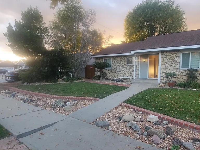 9001 Monogram Ave — Photo 2