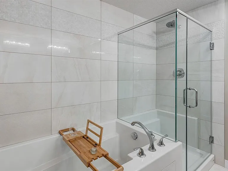 32 Varsity Estates Cir NW #102 — Photo 21