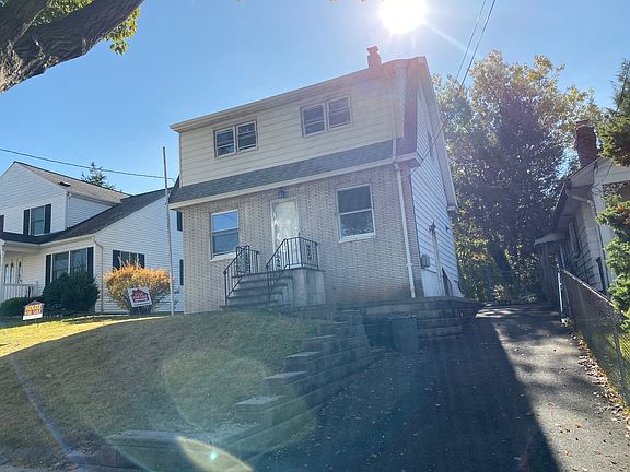 4th image of 157 Jauncey Ave