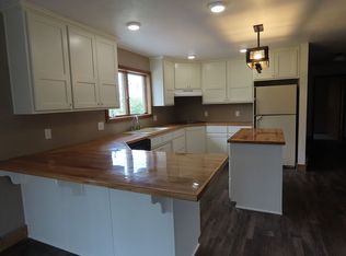 203 Pondera Ave, Valier, MT 59486
