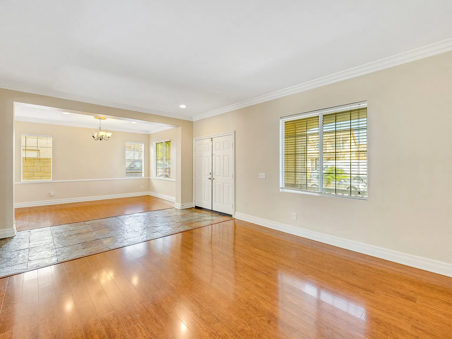 5 bed, 3.5 bath, 3770 sqft, $4,200 — Photo 4