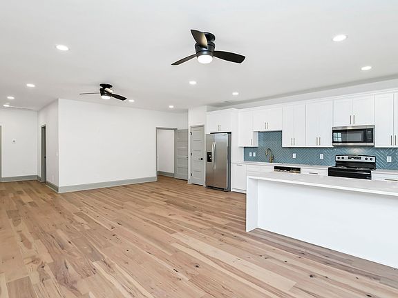 4th image of 1500 Barnwell St Unit A-1