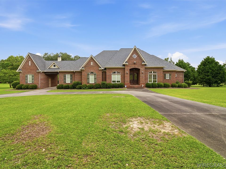 1st image of 208 Thornberry Pl