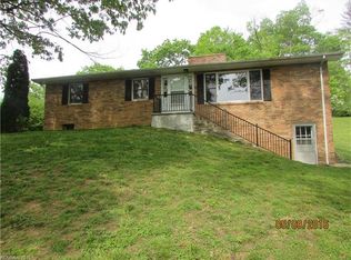 4946 Highway 212, Marshall, NC 28753